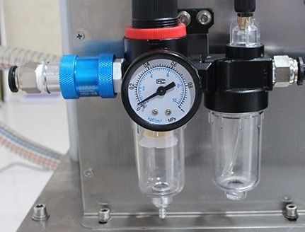 220V/50/60HZ 食品ソースの自動真空蓋機 ガラス容器 ボトル