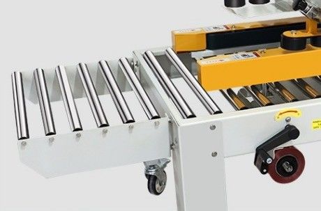 CE証明書と水活性テープを付した紙箱シール