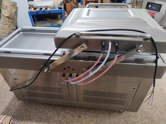 強力な真空ポンプ CE認証された自動窒素充填/真空ダブルチャンバー スナック 梱包機