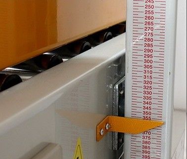 自動調節電圧220V/50HZを持つ完全自動ケースボックスエレクターマシン
