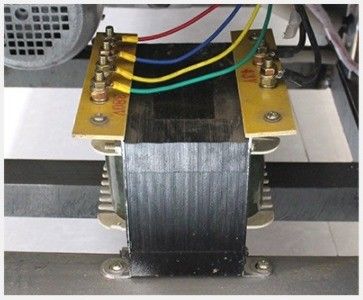 2つの密封帯と220V/380Vの電圧を持つ2つの部屋の真空肉包装機