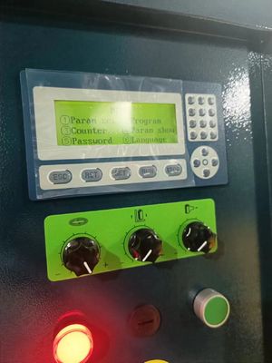 パレット包装用の電気駆動型 1650型自動ストレッチフィルム包装機