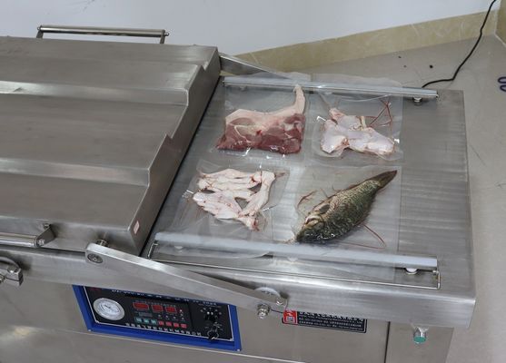 全鶏肉包装用の商用真空密封機 双室設計