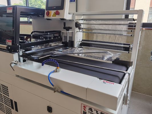 フィルム厚さ0.015-0.06mm 電動駆動半自動熱トンネル収縮包装機