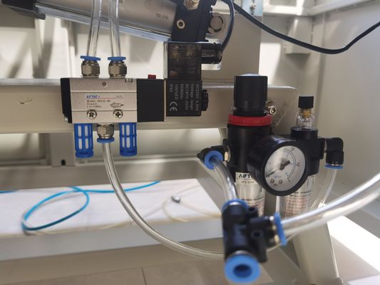 4522 紙のカップとボトルを自動的に包む熱縮縮包装機