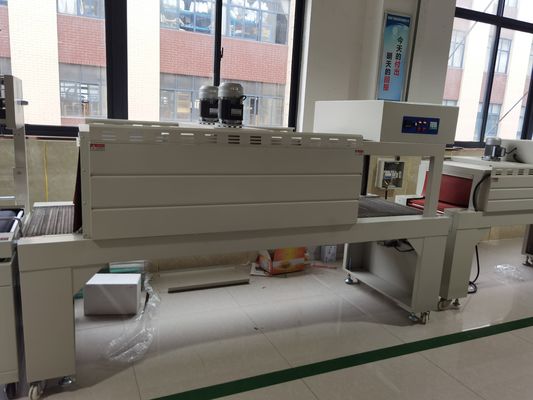 電動駆動半自動水瓶収縮包装機 トレイと箱用