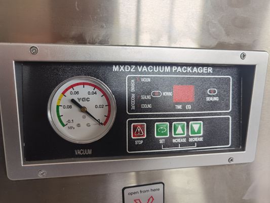デスクトップ 単室式 ホテル用食品用真空包装機 電動駆動